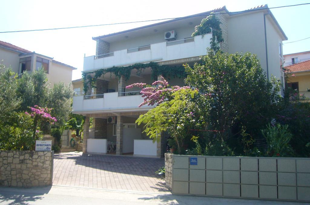 Apartment Nikica Trogir Exterior foto